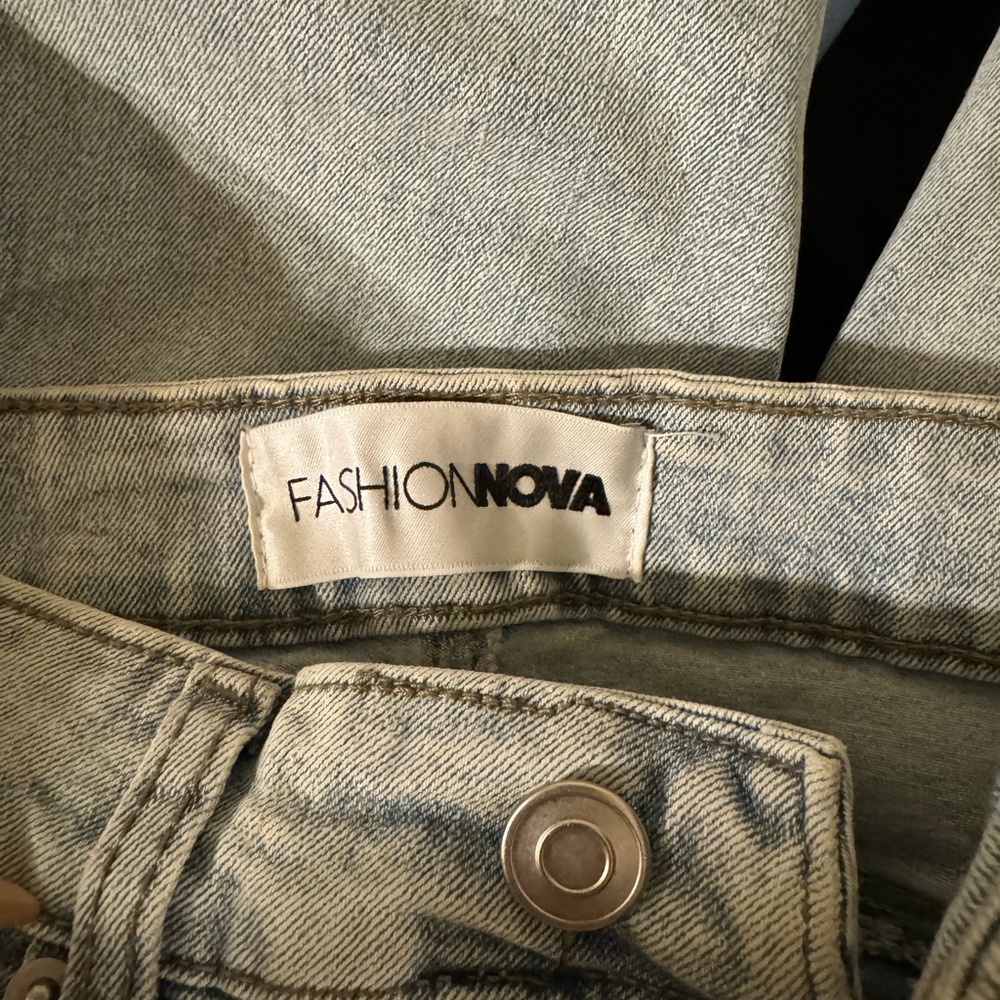 Stretch Skinny Jeans - Picture 5 of 5